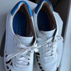 Cole Haan White Leather sneakers